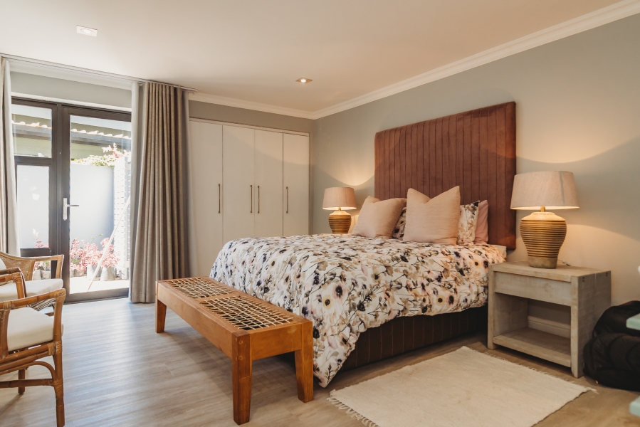 4 Bedroom Property for Sale in Herolds Bay Western Cape
